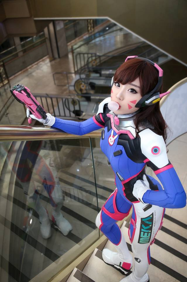 Crunchyroll Cosplay Hana Song Dva Em Overwatch