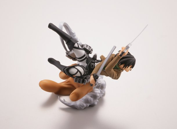 attack on titan capsule toy