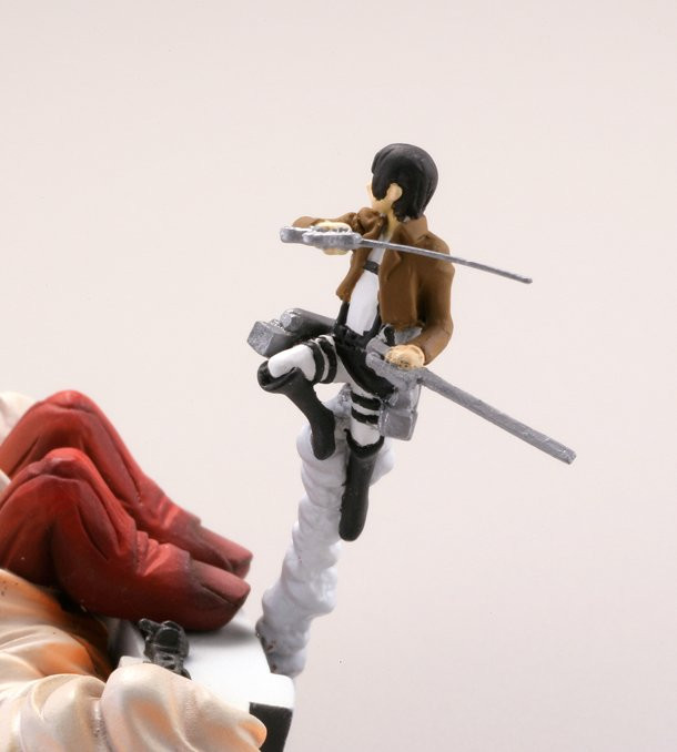 attack on titan capsule toy