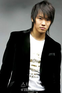 Hee Hwan