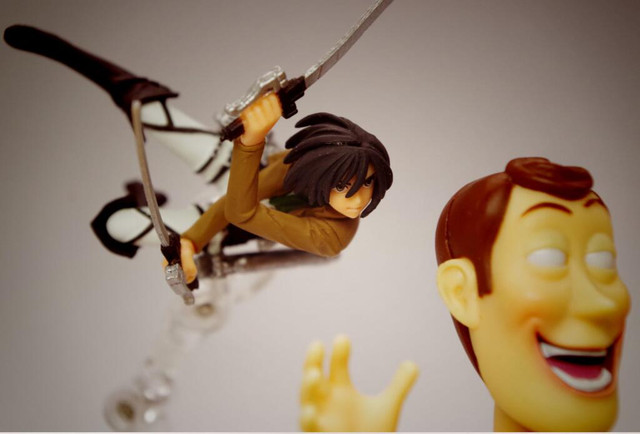 attack on titan capsule toy