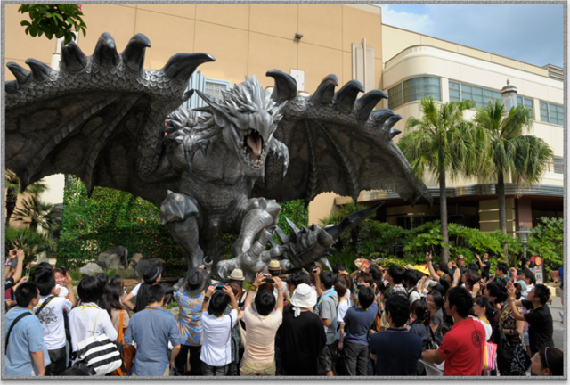 silver rathalos statue