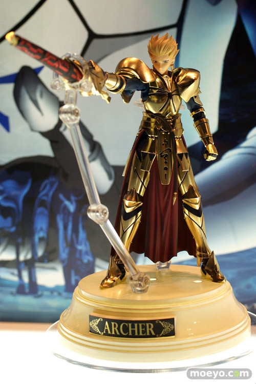 Crunchyroll - Fate/zero Chogokin Armored Gilgamesh and Saber Previewed