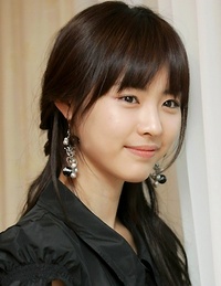 Yeon Hee Lee