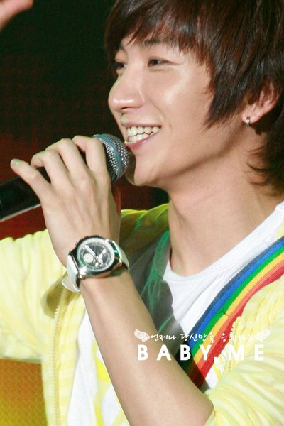  Celebrity  on Crunchyroll   Forum   Sexy Male Celeb S  With Earring S    Page 20