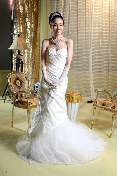 Crunchyroll Forum Latest Asian News Buzz Page 61 Actress Choi Ji Woo Who Curly Plays In Sbs Star S Lover As Top Lee Ma Ri Broke Her Personal Record Of Having To Change Four Wedding Gowns