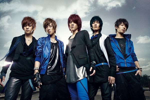 new boyband h.i.t.-5