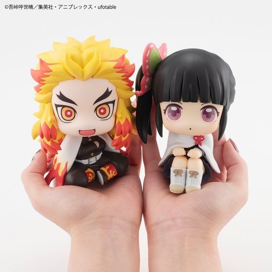 Kyojuro and Kanao Look-Up Figures