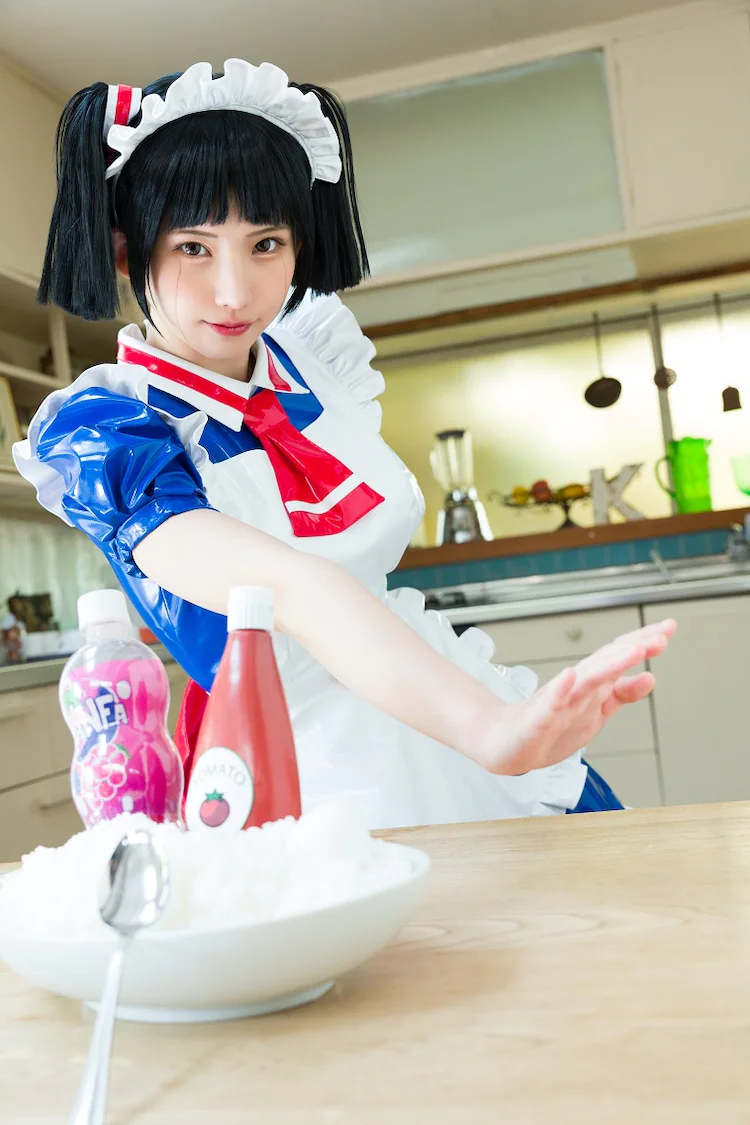 Cosplayer Enako as Roboco