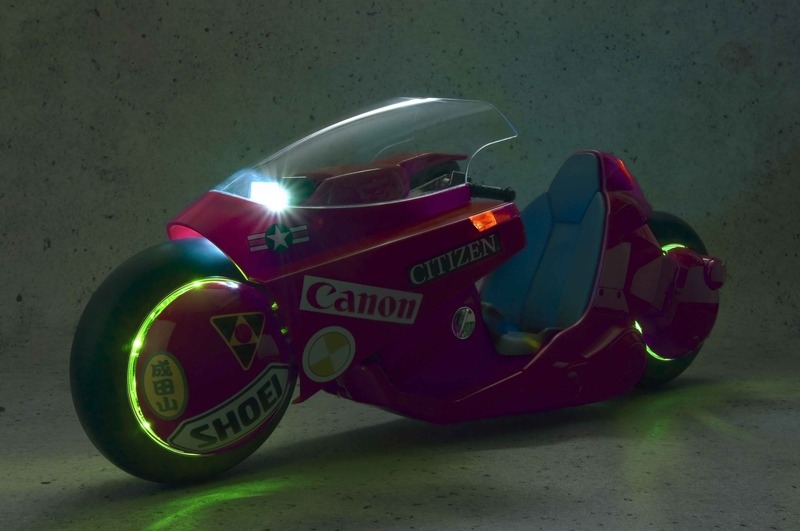 Kaneda's bike (lighting up)