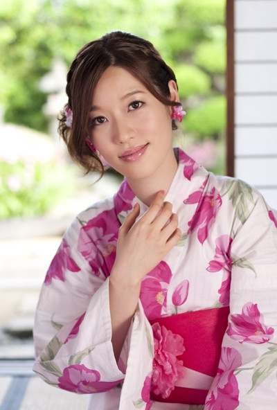 Crunchyroll - VIDEO: Voice Actress Yumi Hara's Solo Debut Single ...