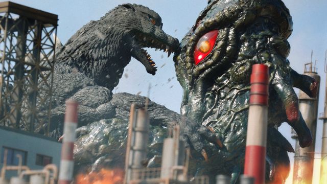 Godzilla und Hedorah die Smogmonster-Klasse in einem Industriegebiet in einer Szene aus dem kommenden Jahr "Godzilla vs.  Hedorah" Kurzfilm, der beim Godzilla Fest 2021 Online-Streaming-Event Premiere feiert.