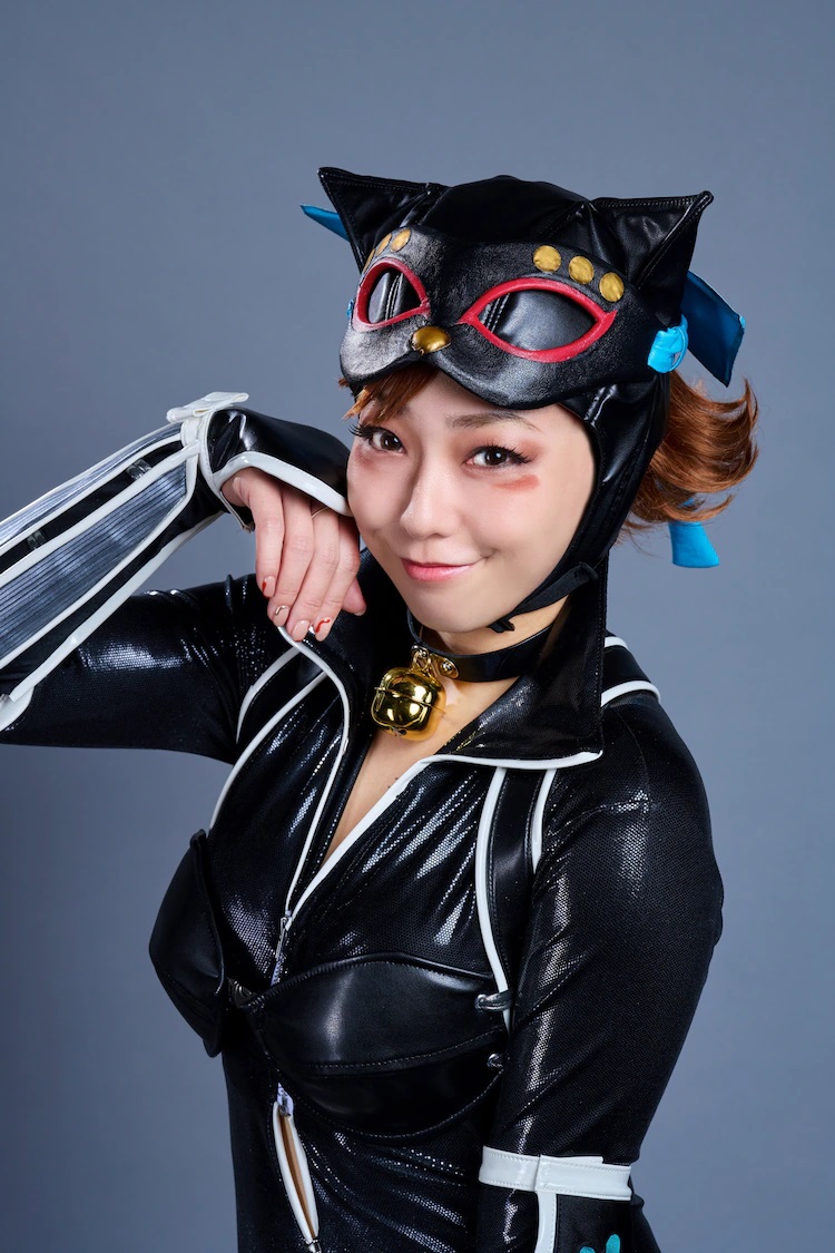 A promo photo of actor Akane Hirano in full costume and make-up as Catwoman from the upcoming Batman Ninja The Show stage play.