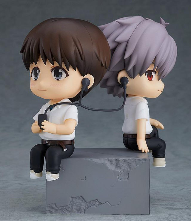 shinji and his mom figure