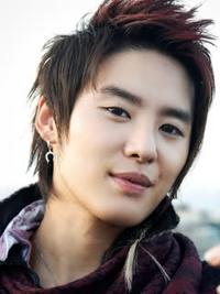 xiah junsu twin brother