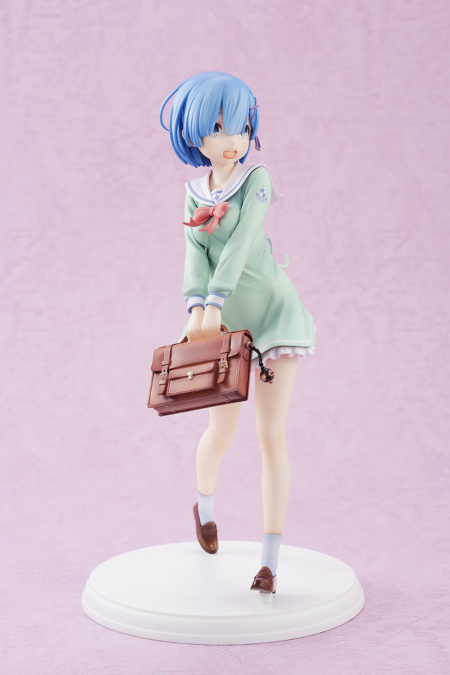 crunchyroll rem statue