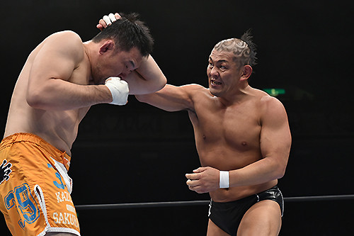 Minoru Suzuki strikes!