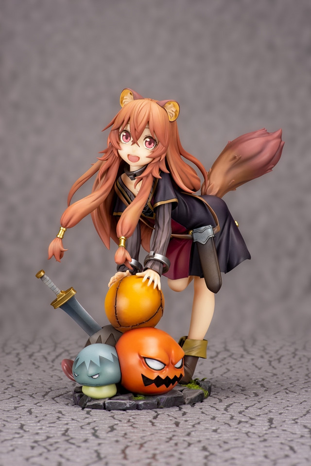 raphtalia figure crunchyroll