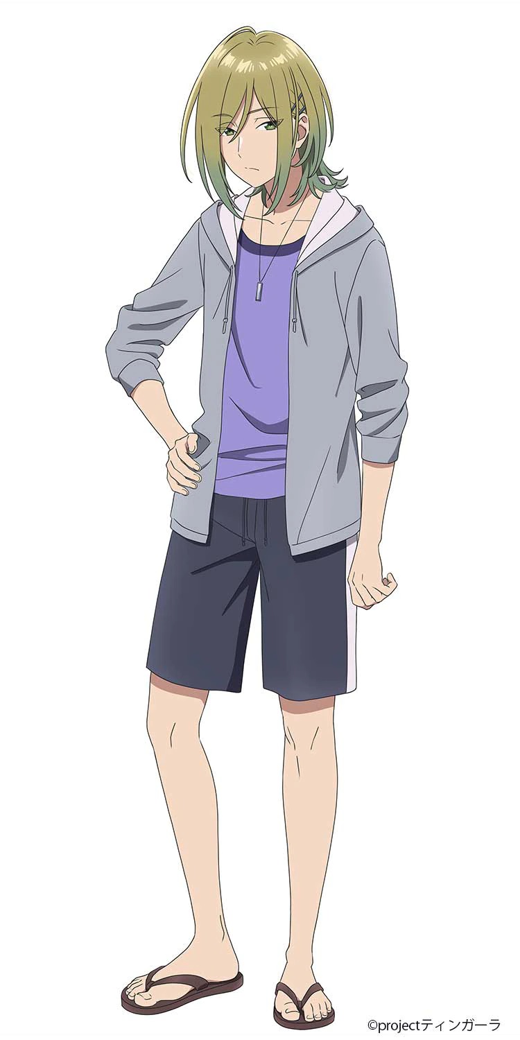 Eine Charaktereinstellung von Kuuya Yakamashi aus dem kommenden TV-Anime Aquatope of White Sand.  Kuuya ist ein entspannt aussehender junger Mann mit langen grau-blonden Haaren, der ein T-Shirt, einen Pullover, Shorts und Sandalen trägt. 