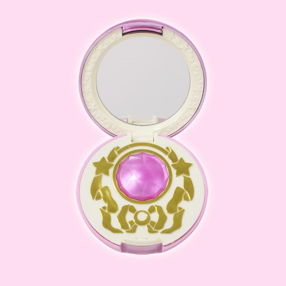 Crunchyroll - Bandai Renews Sailor Moon's Accessory Cases from the 1990s