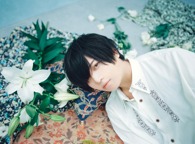 Crunchyroll - Voice Actor Soma Saito Walks with a Gloomy Look in New MV ...