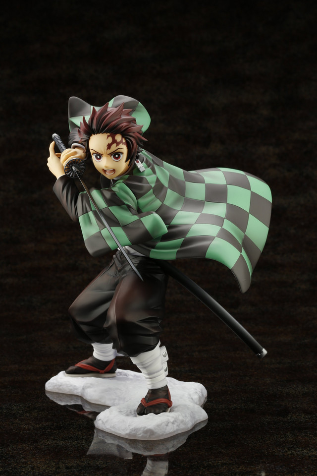 tanjiro look up figure