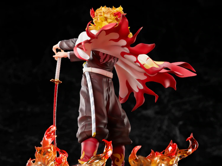 Demon Slayer Rengoku figure: Side