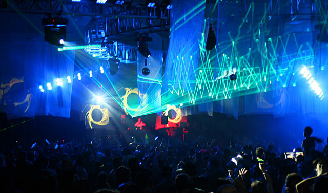 rave crunchyroll