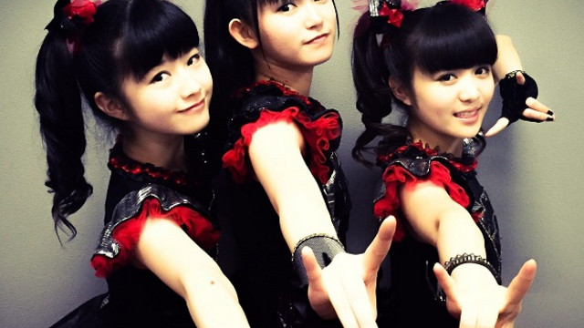Video Babymetal Road Of Resistance Live Concert Footage Crunchyroll