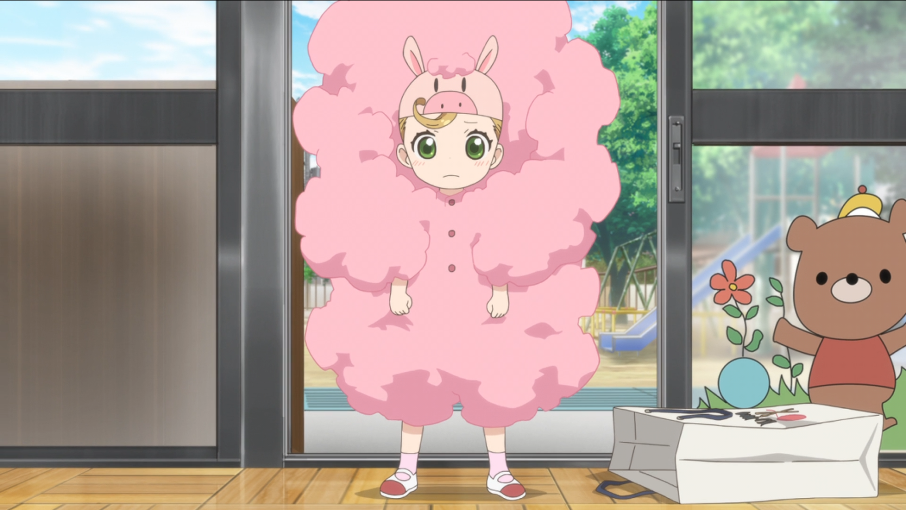 For her kindergarten class's school play, Tsumugi dresses as Mr. Galigali, a wooly pig mascot character from the Magi-Girl TV anime, in a scene from the 2016 sweetness & lightning TV anime.