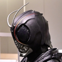 #IMPRESSIONEN: Kamen Rider Black Sun verwandelt Tokusatsu in fesselndes politisches Theater