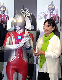 Crunchyroll - VIDEO: Ultraman's Sexy Mom Returns for Cosmetic Commercials